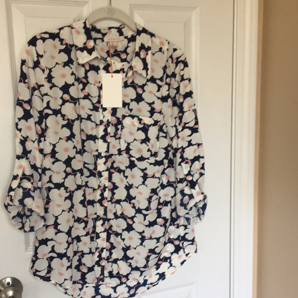 Tunic style blouse, tab sleeves